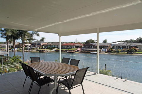Unbeatable Waterfront Location - Darwin Holiday 1