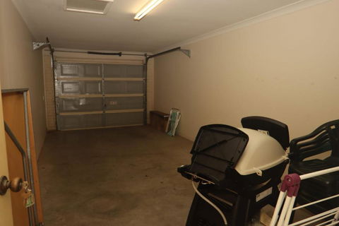 Waterfront Getaway In Sussex - Darwin Holiday 5