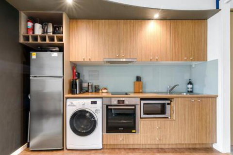 Sur La Plage - Darwin Holiday 7