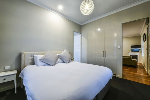 Aloha Luxury Central Apartments - Darwin Holiday 4