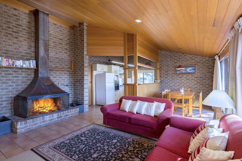 Bundilla 4- Townhouse With Free Wifi - Darwin Holiday 3