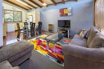 Eliza Lee 3 - Comfortable For The Budget Savvy - Darwin Holiday 0