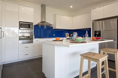 Manna Tree Farm -modern Home With Majestic Views In Stunning Countryside - Darwin Holiday 2