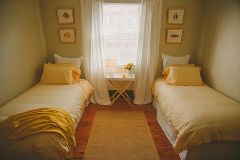 Apple Cottage Orange NSW - Darwin Holiday 6