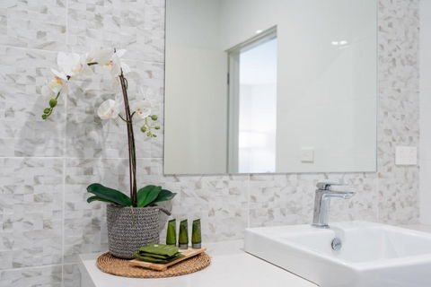 CENTRAL NO 5 LUXURY APARTMENT - Darwin Holiday 4