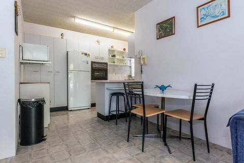 Gretel Lodge Unit 4 / 1 Gretel Close - Darwin Holiday 5