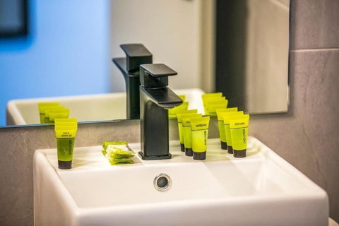 Nightcap At The Cheeky Squire - Darwin Holiday 0