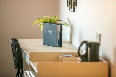 Nightcap At The Cheeky Squire - Darwin Holiday 4