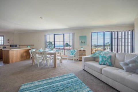 Astro Place - Darwin Holiday 0