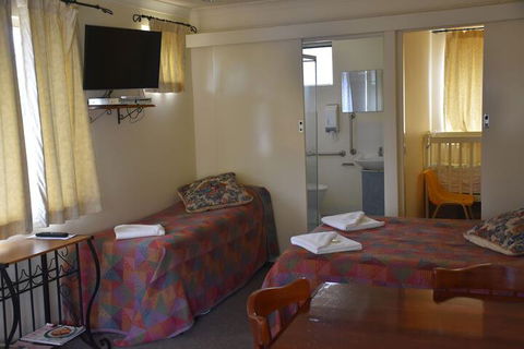 Valley Views Motel & Chalets - Darwin Holiday 1