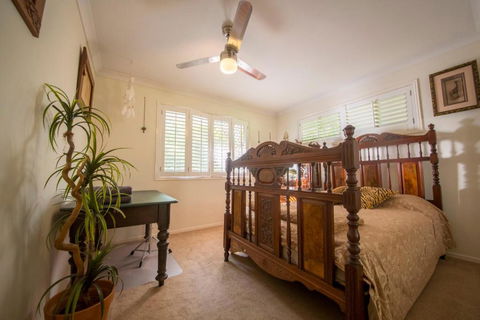 The Tree House. Treetop Living Near The Ocean Coolum Beach QLD Australia - Darwin Holiday 1