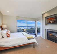 HEARNS BEACHSIDE VILLA 8 - Darwin Holiday