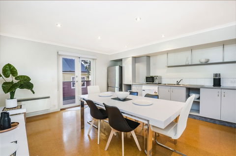 Johanssons Perch 2 - Darwin Holiday 5