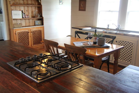 The Workers Quarters - Darwin Holiday 5