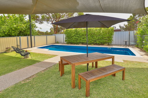 Robinvale Bridge Motel - Darwin Holiday 2