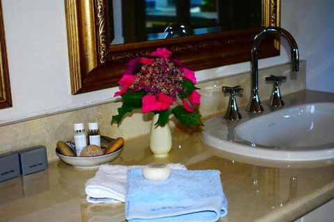 Sapphire Shores Luxury Retreat - Darwin Holiday 1