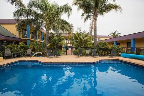 By The Sea 3 - Darwin Holiday 1