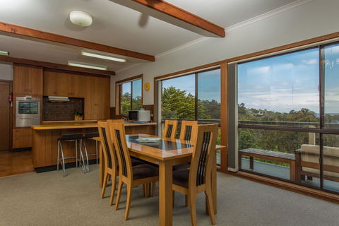 'Cliff 64' Cliff Top Home - Darwin Holiday 3