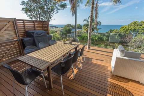 Pambula Family Beach House - Darwin Holiday 5