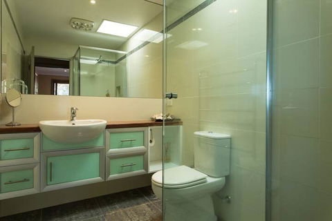 Tura Beachhouse In Dolphin Cove - Darwin Holiday 3