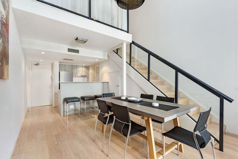 Surry Hills Modern One Bedroom Apartment - GOU - Darwin Holiday 3