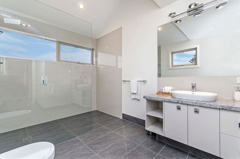 Connolly - Darwin Holiday 1