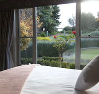 BEL MIREN ESSINGTON - Darwin Holiday