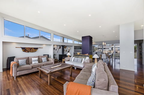 Sea Lit - Darwin Holiday 2