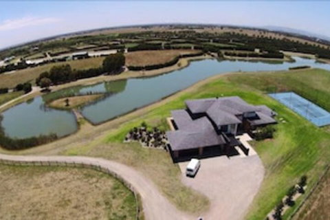 Jolong Park Clubhouse - Darwin Holiday 1