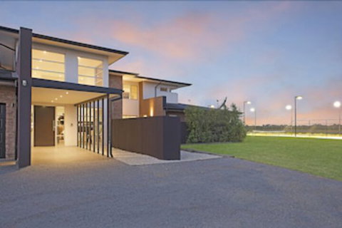 Jolong Park Clubhouse - Darwin Holiday 2