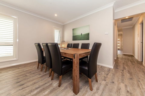 Tomaree Road 19 The Cottage - Darwin Holiday 2