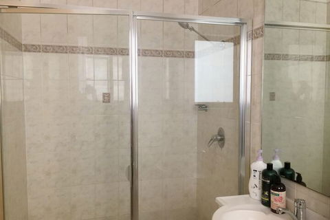 Short Train Ride To Sydney CBD - Darwin Holiday 3