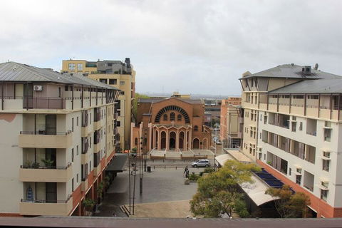 Short Train Ride To Sydney CBD - Darwin Holiday 6