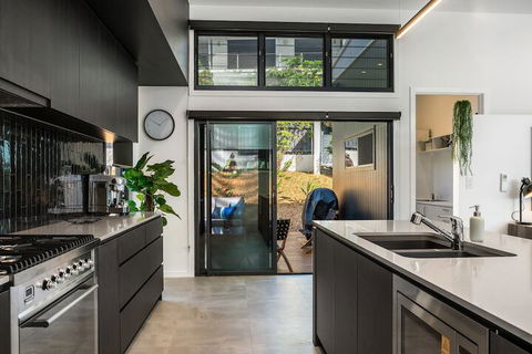 Wollumbin Haus - Darwin Holiday 7