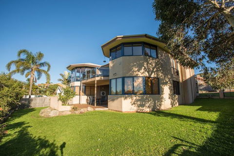 Tura Beach House On Pacific Way - Darwin Holiday 4
