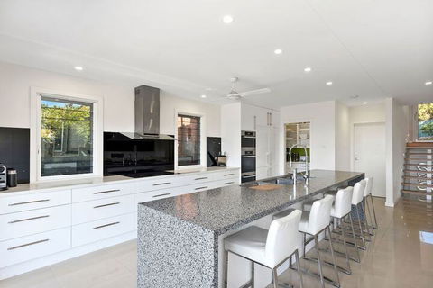 Ultimate Beach House - Darwin Holiday 6