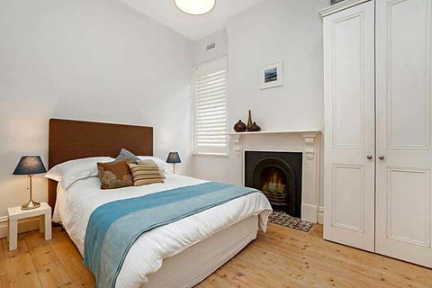 Stylish Manly Beach House Moments From Beach - Darwin Holiday 4