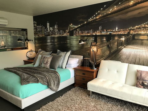 Lorne World - Darwin Holiday 2