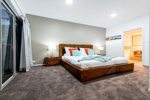 Ulverstone River Edge Apartments - Darwin Holiday 3