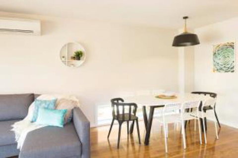 New Designer Home + Parking + Close To Airport - Darwin Holiday 0