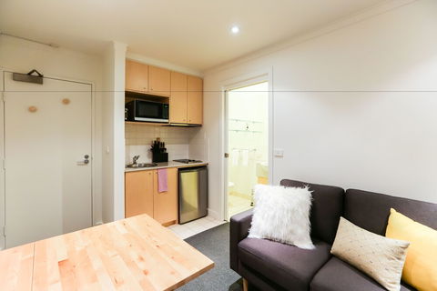 WILLOW, Carlton Studio Apartment - Darwin Holiday 1