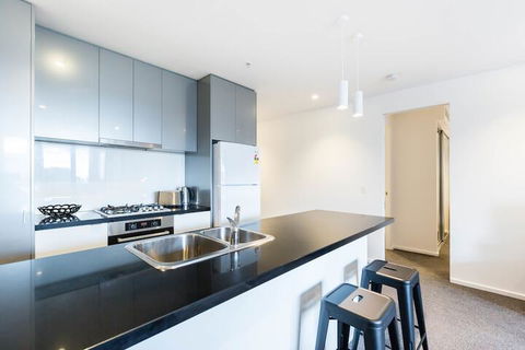 SONYA, 2BDR Southbank Apartment - Darwin Holiday 6
