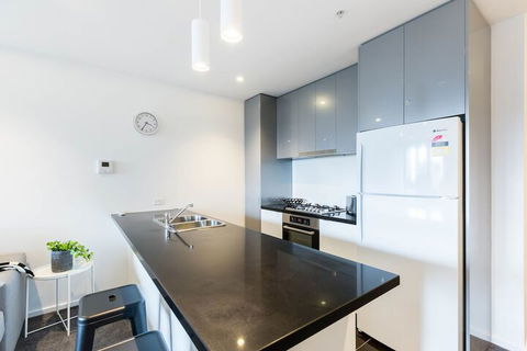 SONYA, 2BDR Southbank Apartment - Darwin Holiday 5