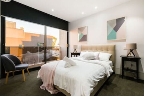 SOPHIA, 2BDR North Melbourne House - Darwin Holiday 0