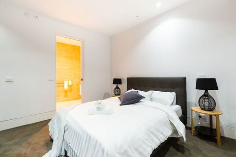 SOPHIA, 2BDR North Melbourne House - Darwin Holiday 6