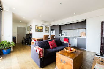 TALIA, 1BDR Carlton Apartment - Darwin Holiday 0