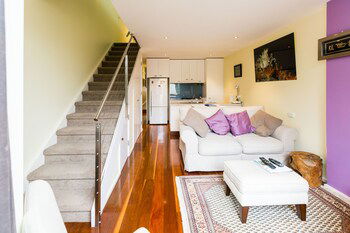 ALEXANDER, 2BDR South Melbourne House - Darwin Holiday 0