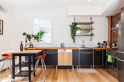 VERA, 1BDR South Melbourne Apartment - Darwin Holiday 6