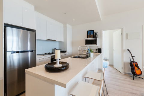 LENA, 2BDR Southbank Apartment - Darwin Holiday 3