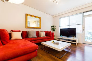 SELENA, 2BDR South Yarra Apartment - Darwin Holiday 0